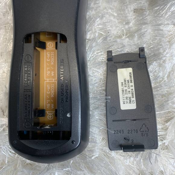 Philips Magnavox RC1112901/04 Factory Original TV Remote 19PS57C1 Remote Control - Picture 5 of 6